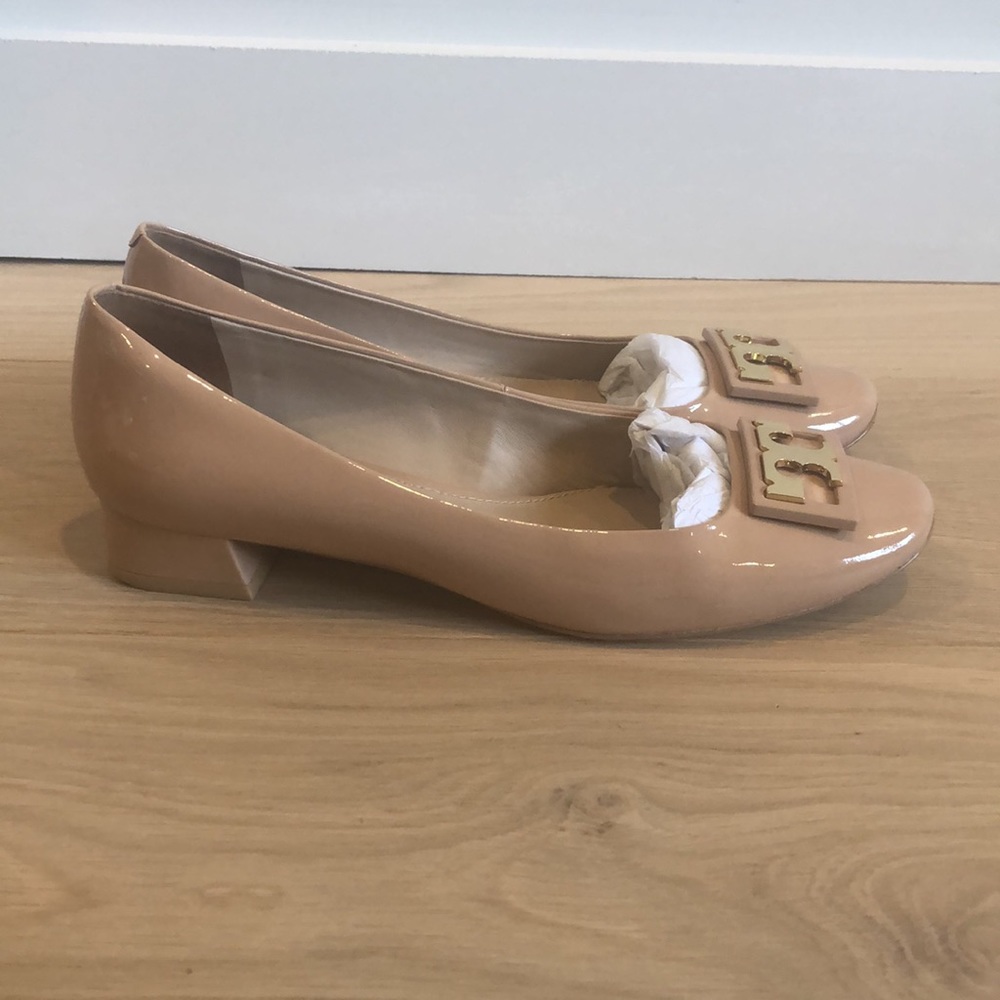 Like New! Tory Burch 1” heel, size 8